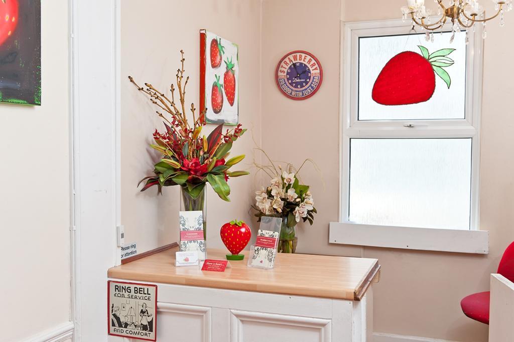 Готель Strawberry Fields Brighton Екстер'єр фото