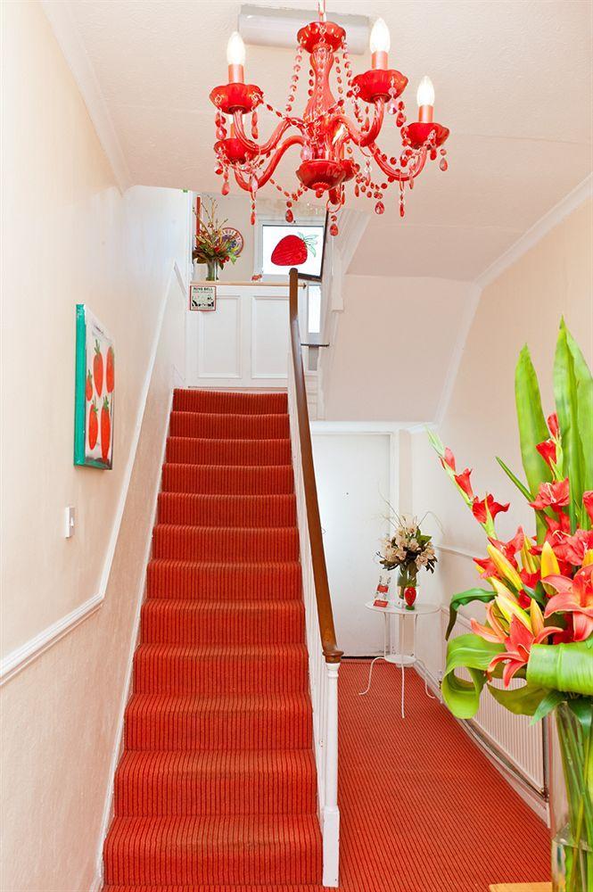 Готель Strawberry Fields Brighton Екстер'єр фото