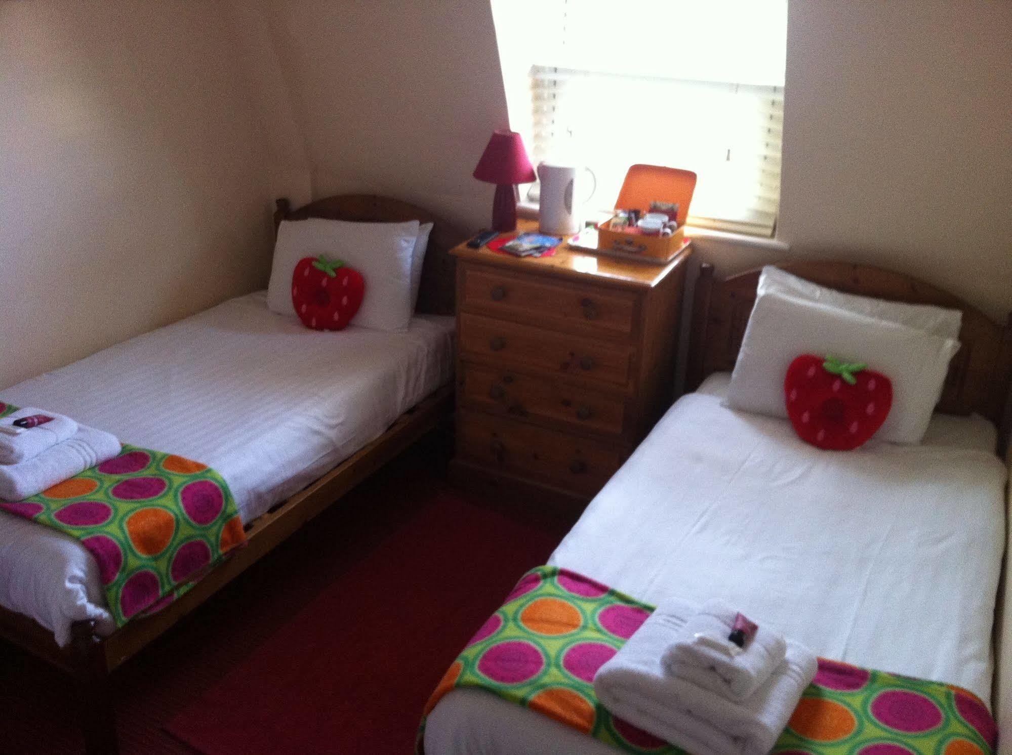 Готель Strawberry Fields Brighton Екстер'єр фото