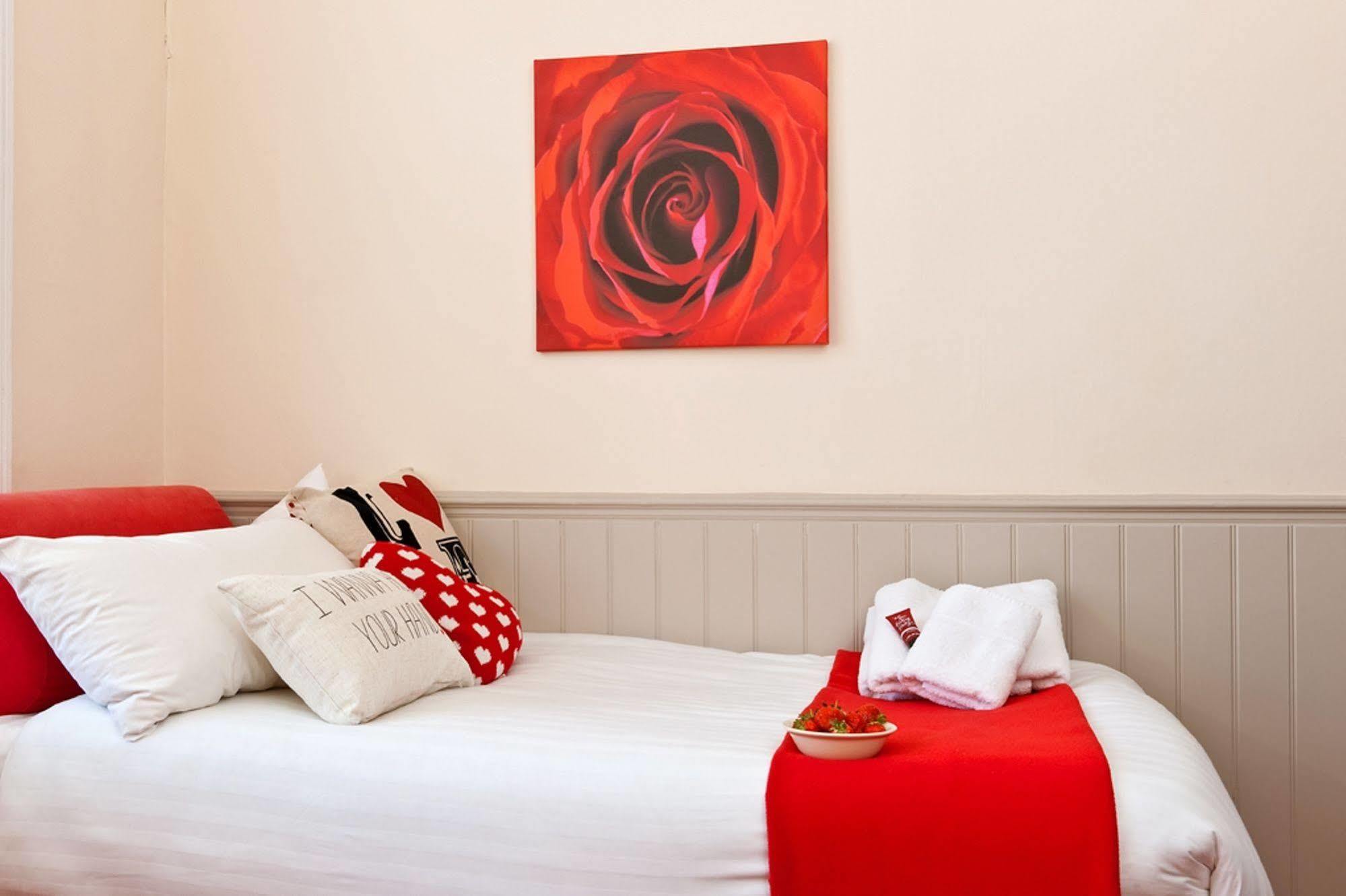 Готель Strawberry Fields Brighton Екстер'єр фото